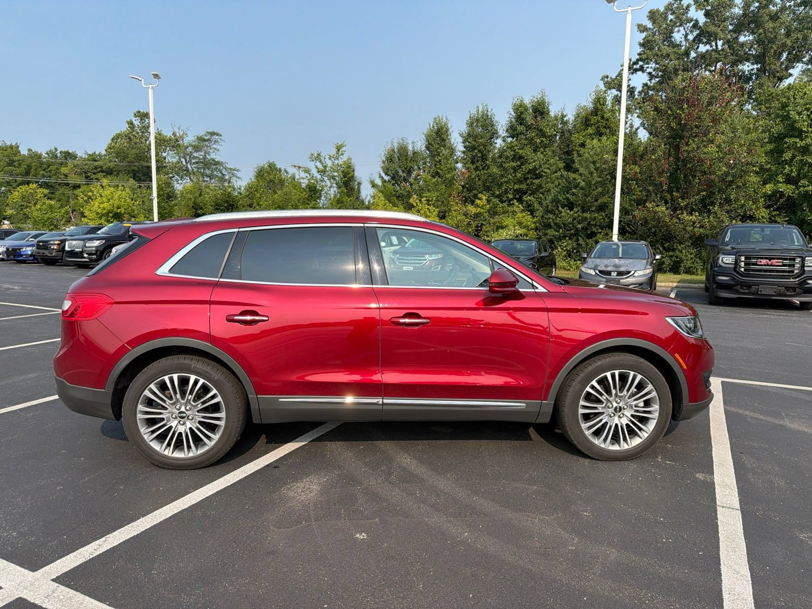 Used 2018 Lincoln MKX Reserve w/ Driver Assistance Package AWD/4WD image 8