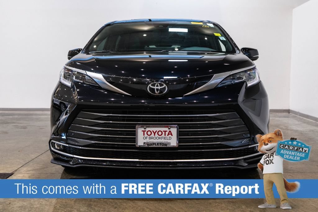Certified 2026 Toyota Sienna Limited AWD/4WD image 2