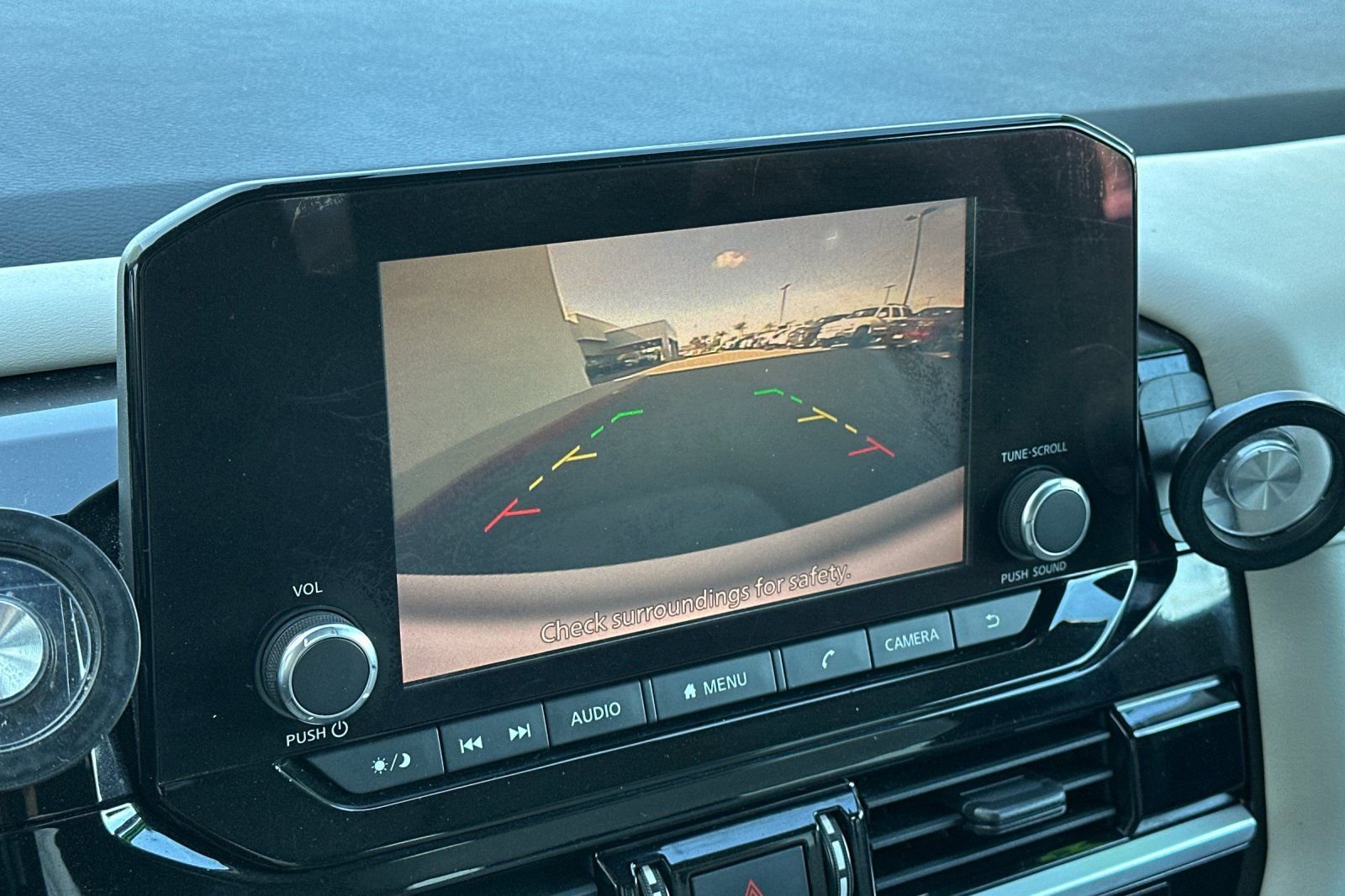 Used 2022 Nissan Pathfinder SV w/ SV Black Package image 27