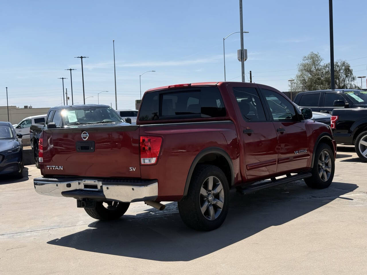 Used 2015 Nissan Titan SV w/ SV Value Truck Package RWD image 6