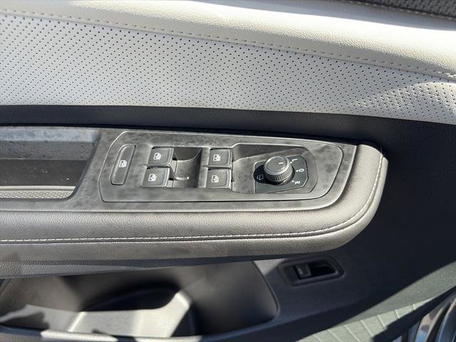 New 2025 Volkswagen Atlas Cross Sport SEL Premium R-Line image 17