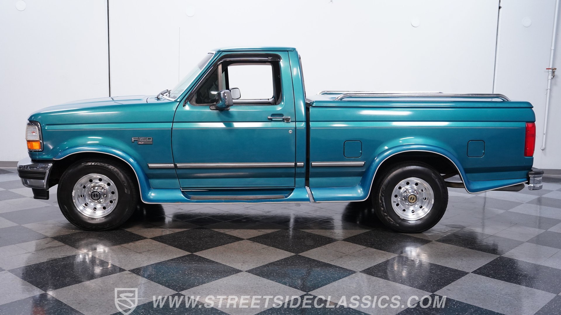 Used 1996 Ford F150 2WD Regular Cab image 2