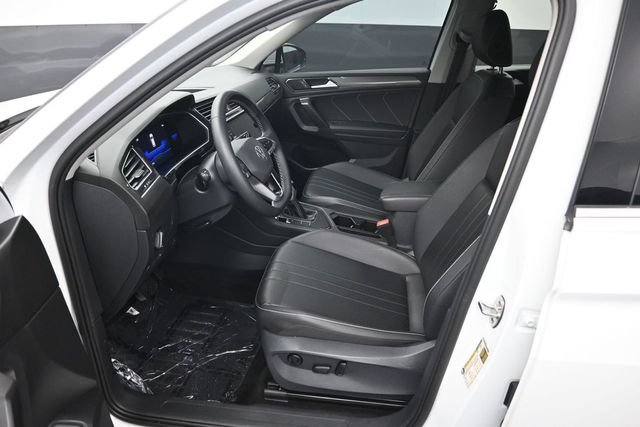Used 2022 Volkswagen Tiguan SE FWD image 9