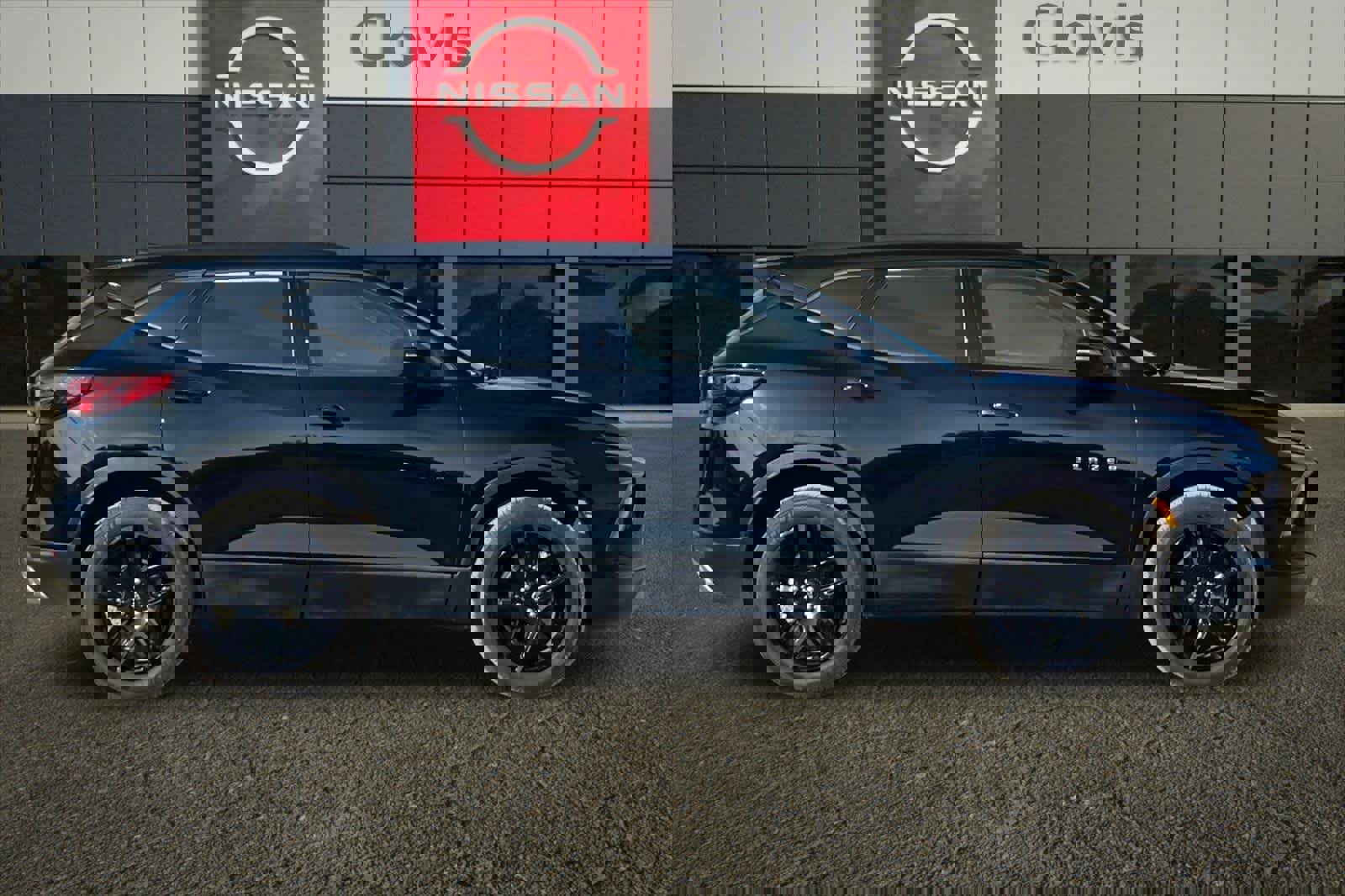 Used 2023 Chevrolet Blazer LT image 9