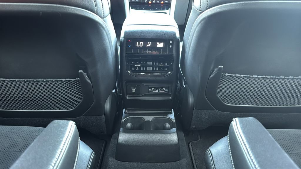 Used 2025 Jeep Grand Cherokee L Altitude AWD/4WD image 23