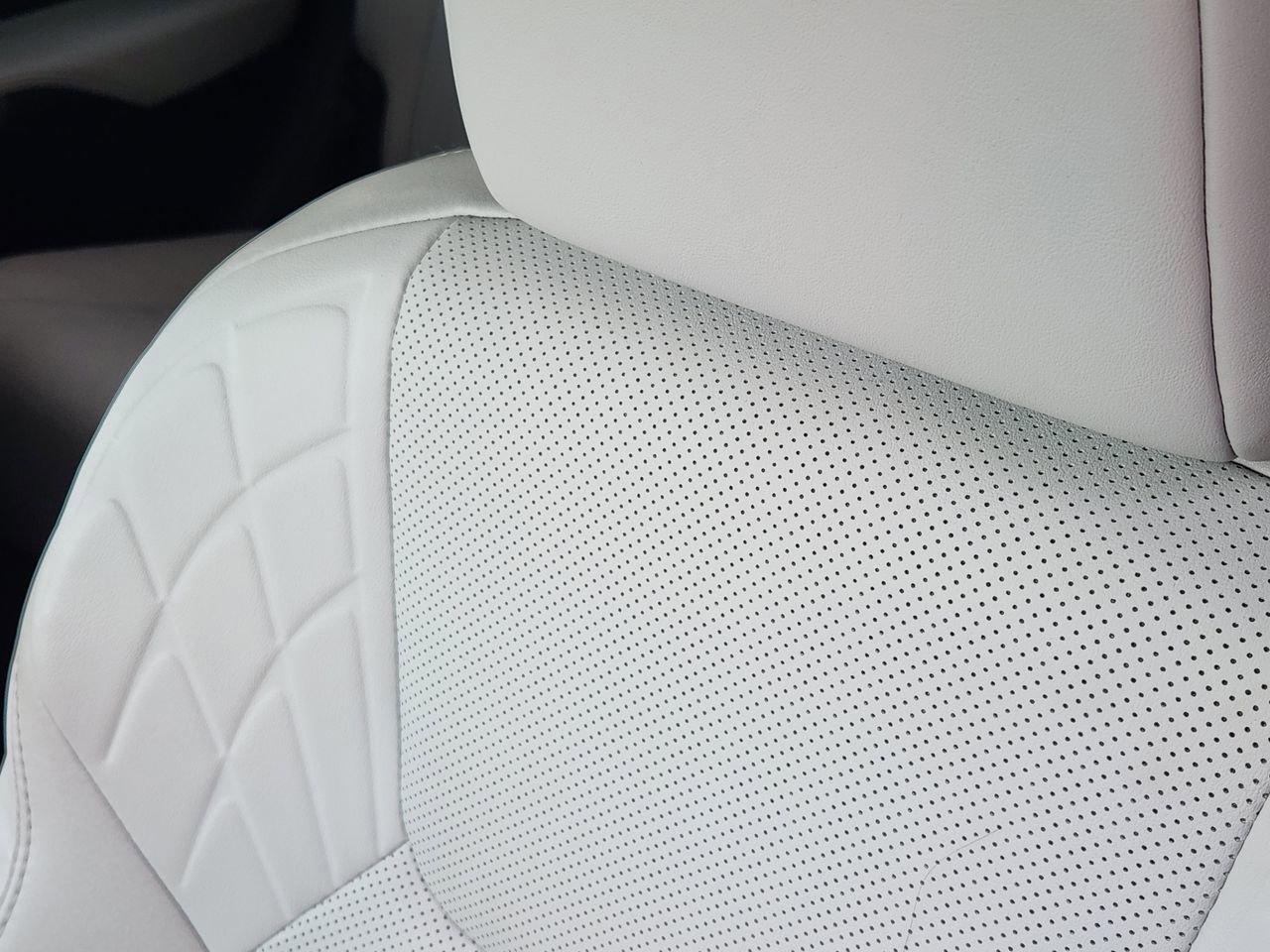 Used 2024 Lexus RX 350 Premium w/ Accessory Package (Z1) image 14