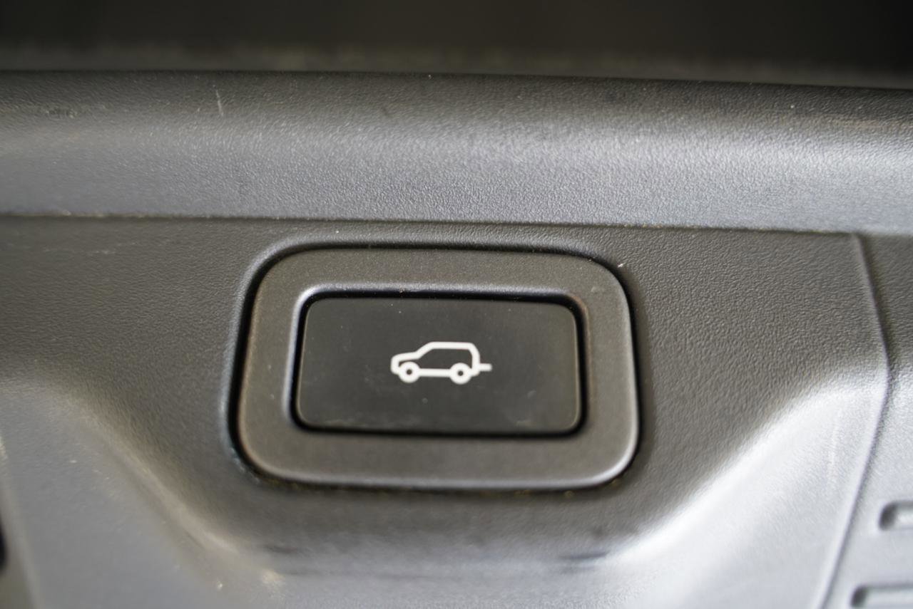 Used 2018 Land Rover Range Rover Supercharged image 38