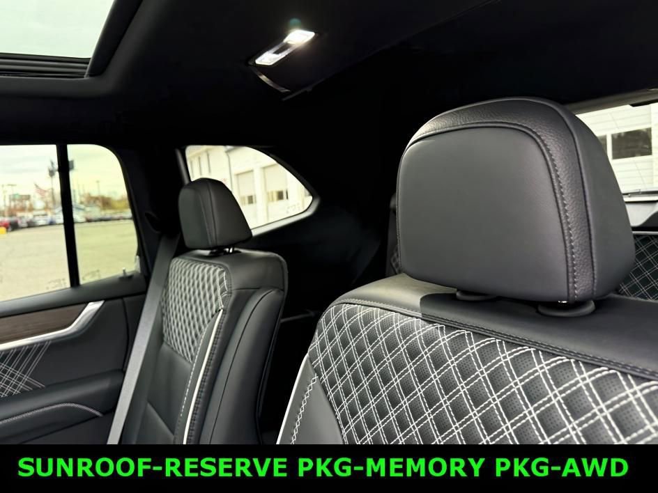 New 2026 GMC Acadia Denali w/ Super Cruise Package image 8