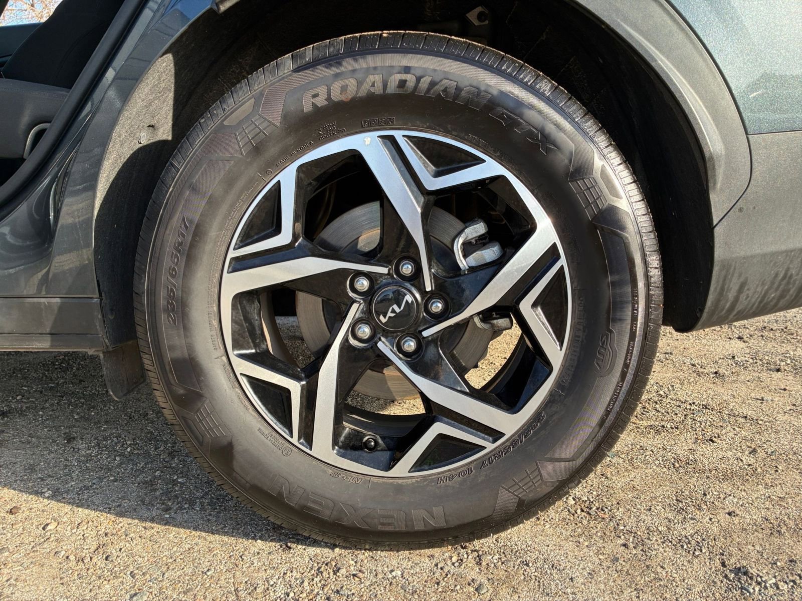 Used 2025 Kia Sportage LX image 30