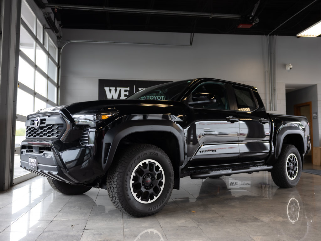 Used 2024 Toyota Tacoma TRD Off-Road AWD/4WD image 2