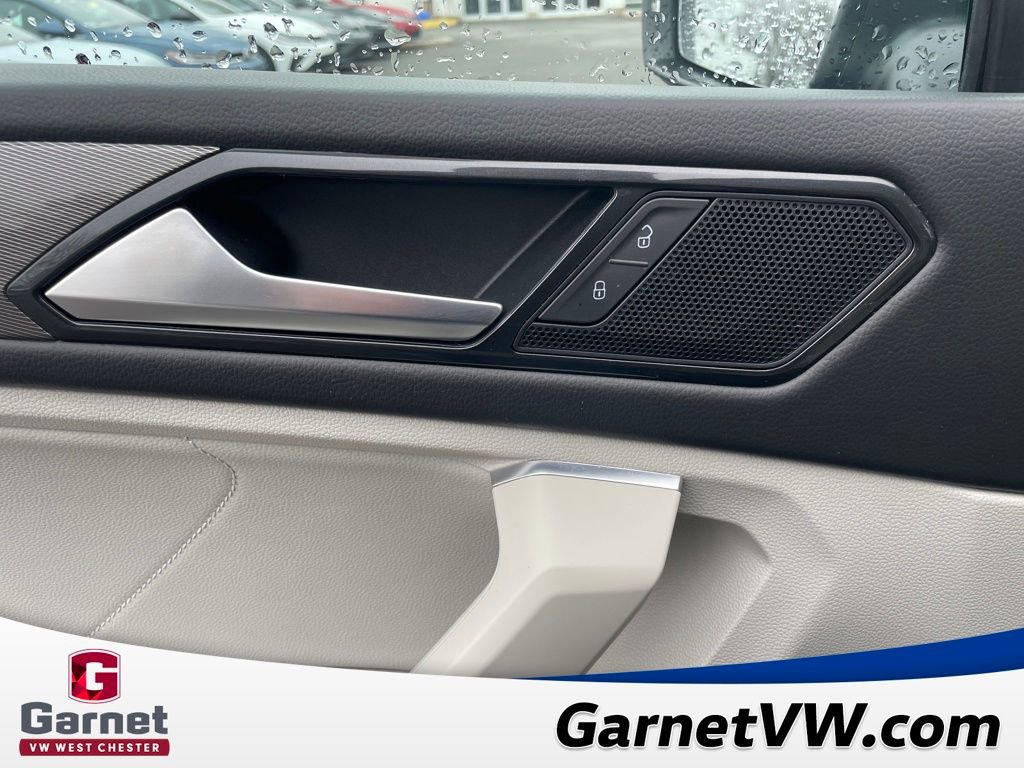 Certified 2023 Volkswagen Tiguan SE w/ Panoramic Sunroof Package image 31