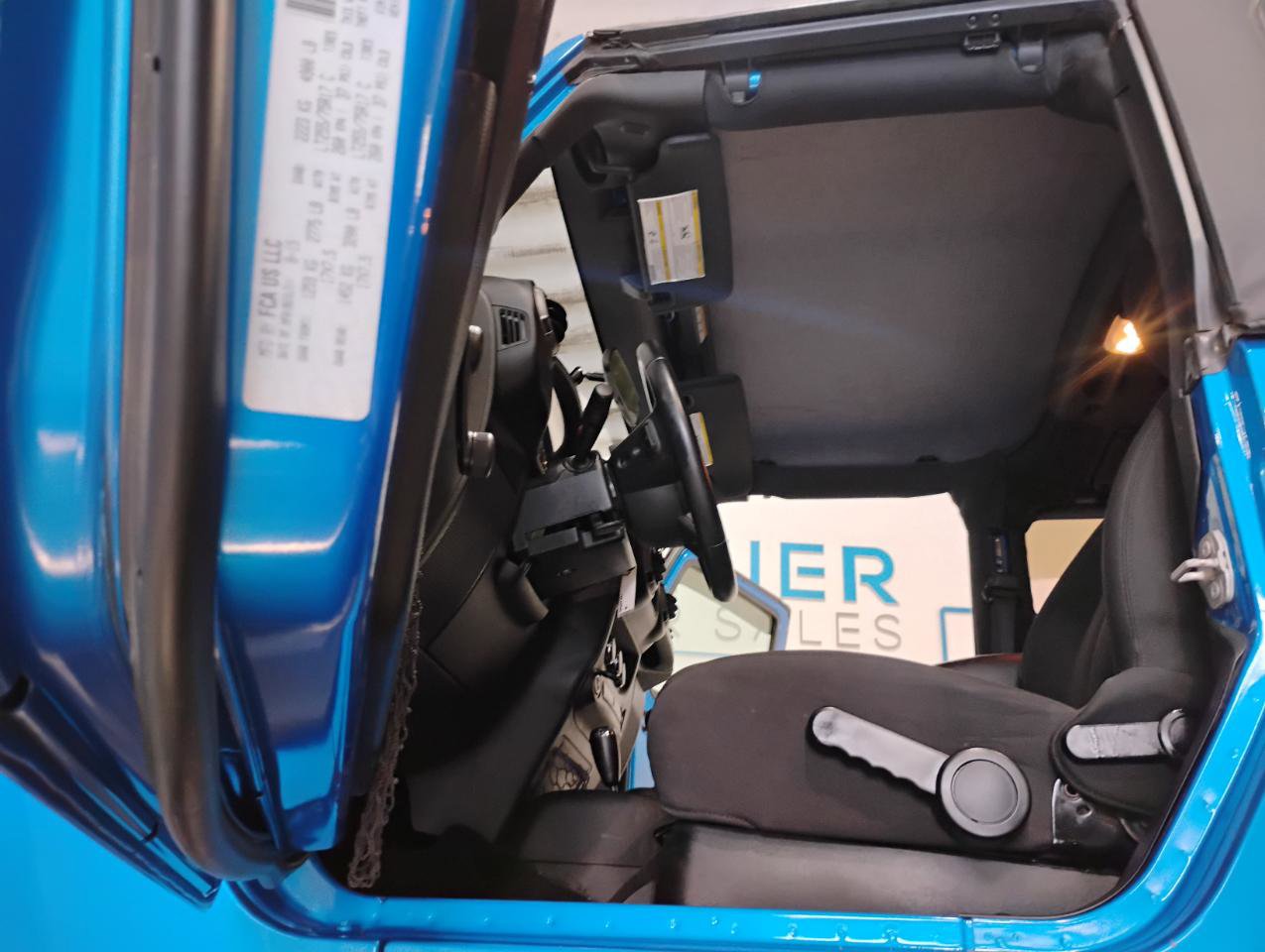 Used 2015 Jeep Wrangler Sport image 9
