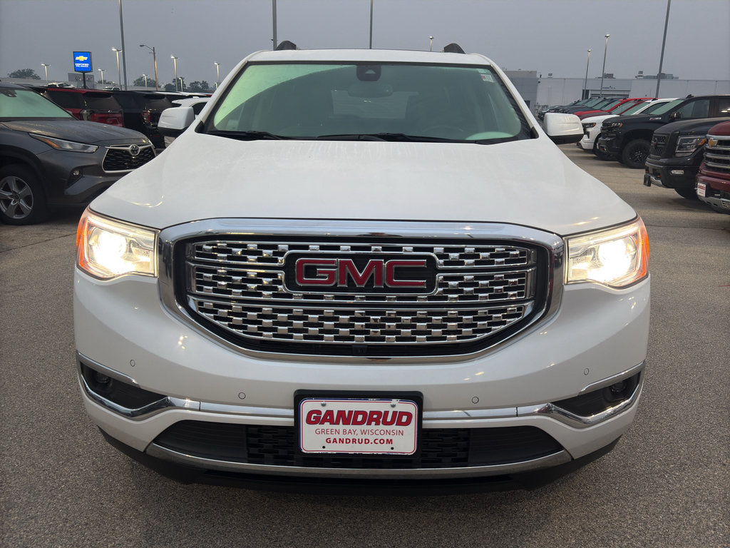 Certified 2018 GMC Acadia Denali w/ Technology Package AWD/4WD image 3