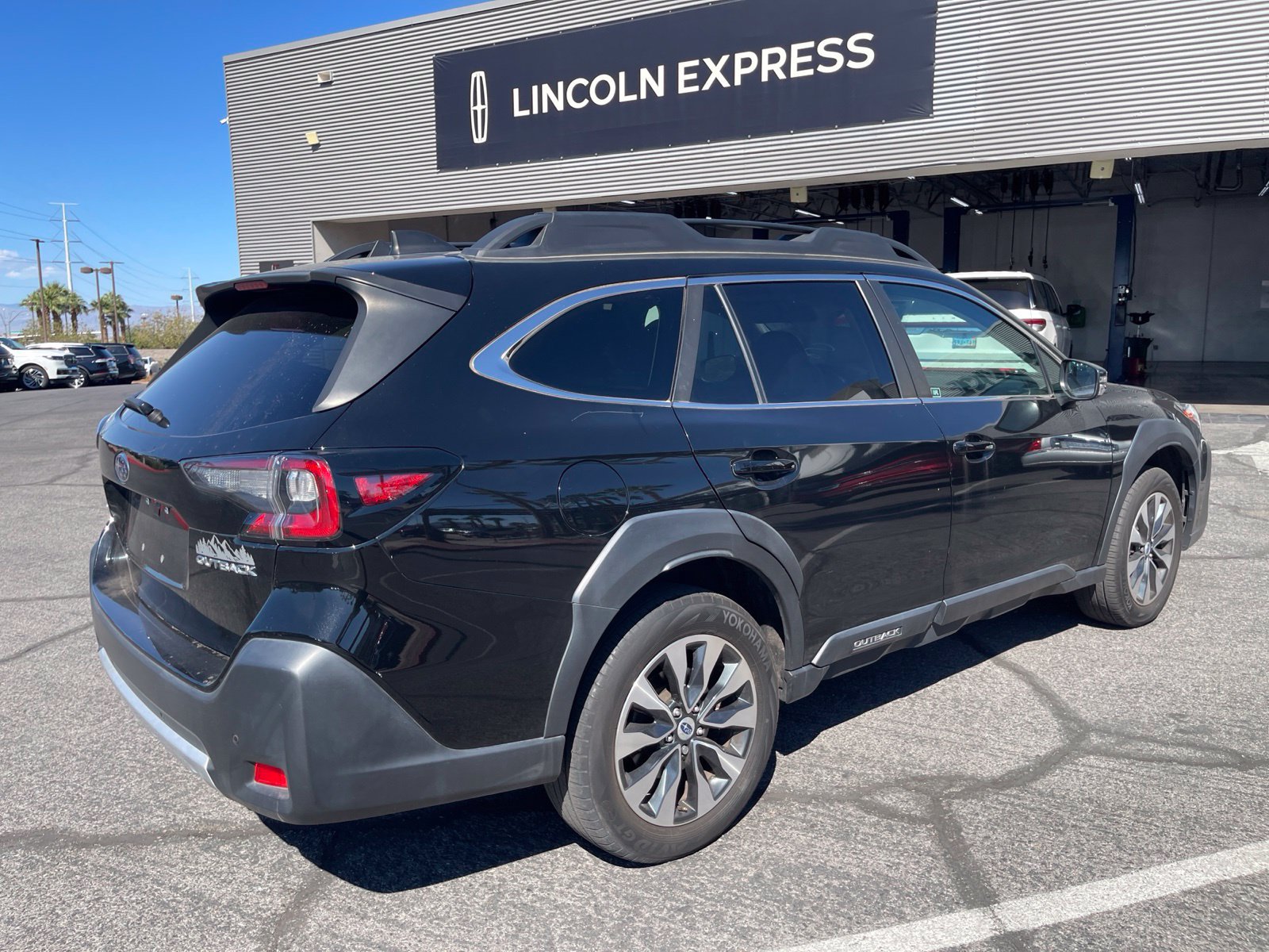 Used 2023 Subaru Outback Limited AWD/4WD image 5