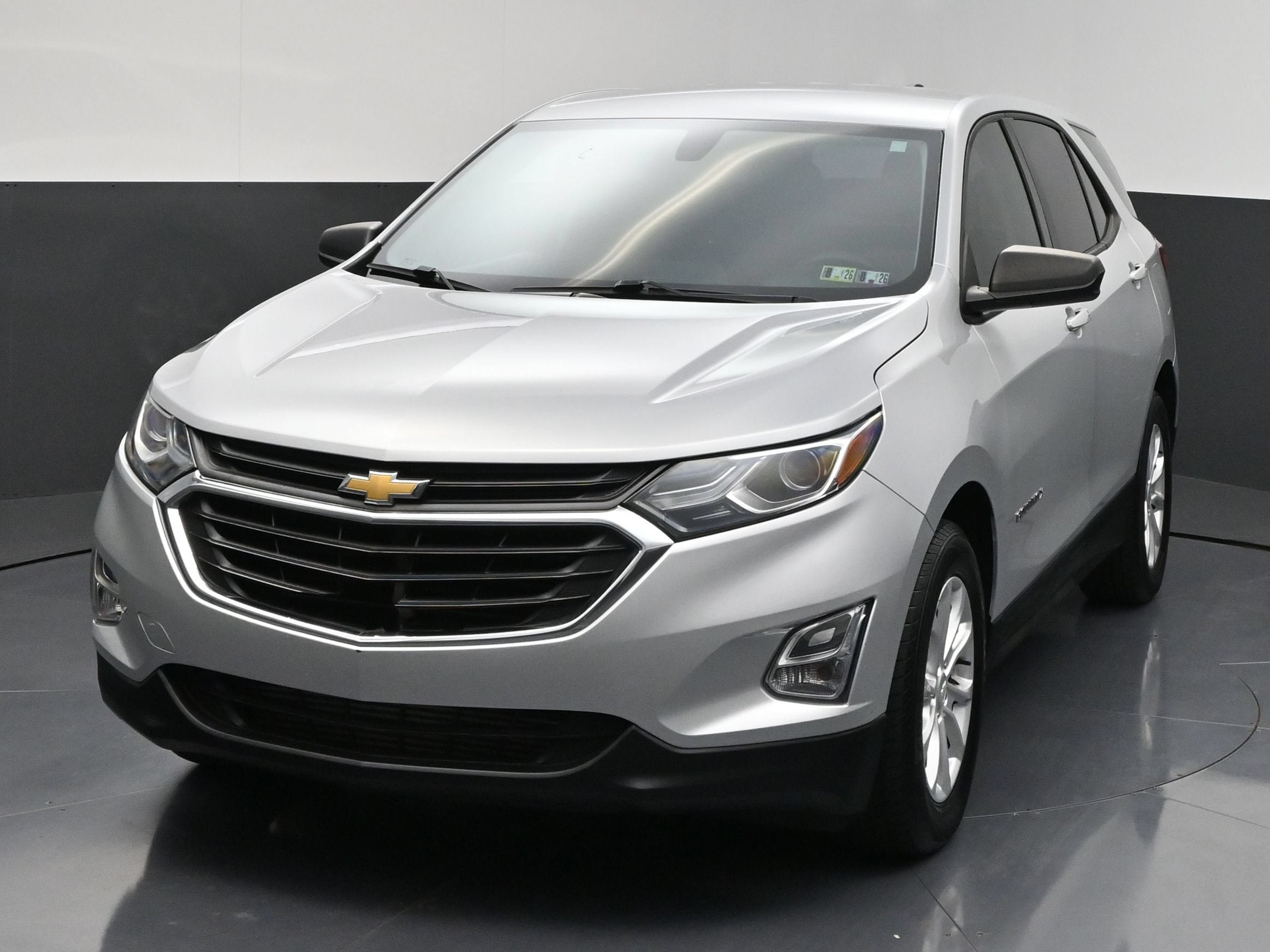 Used 2018 Chevrolet Equinox LS FWD image 4
