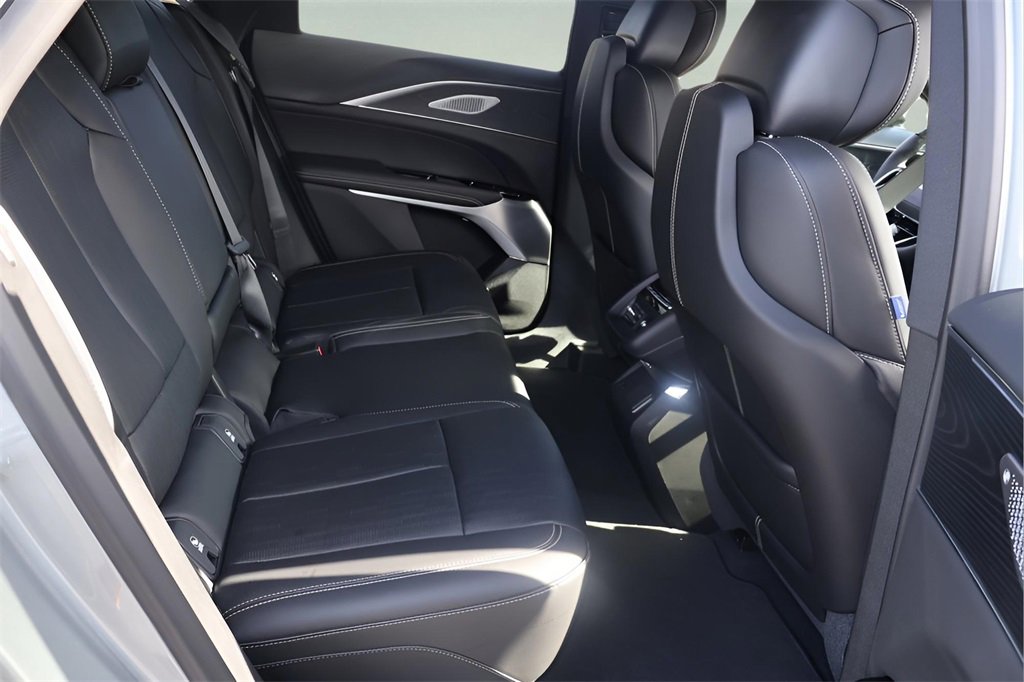 New 2026 Cadillac Lyriq V image 15