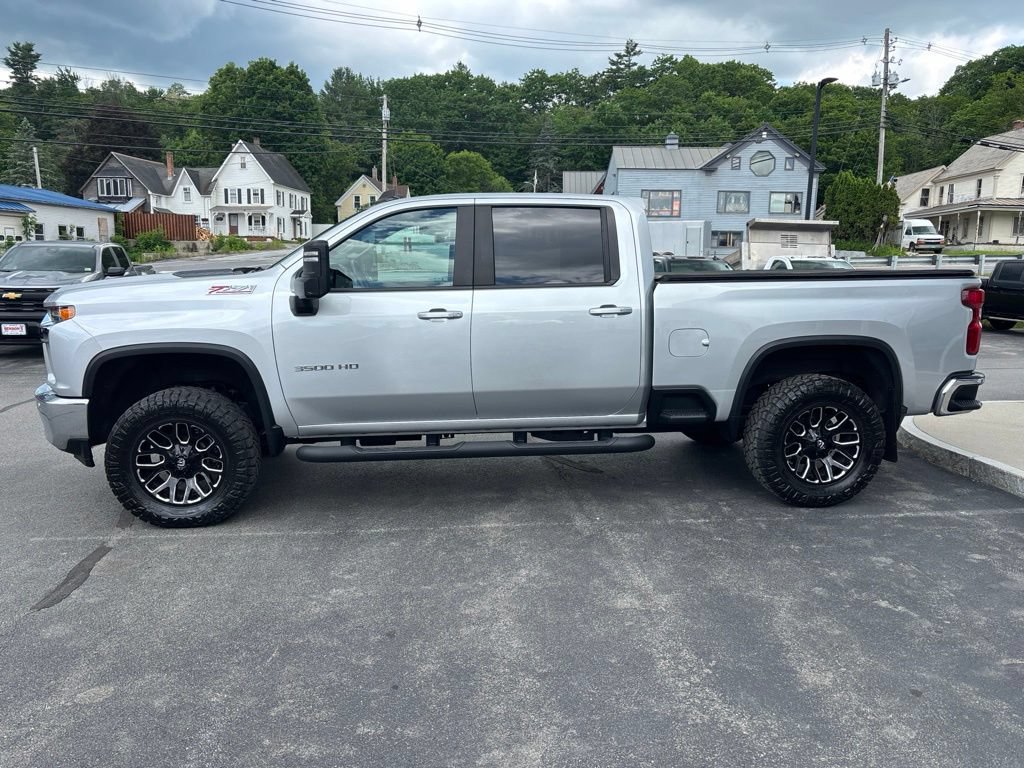 Used 2020 Chevrolet Silverado 3500 LT w/ All Star Edition AWD/4WD image 2