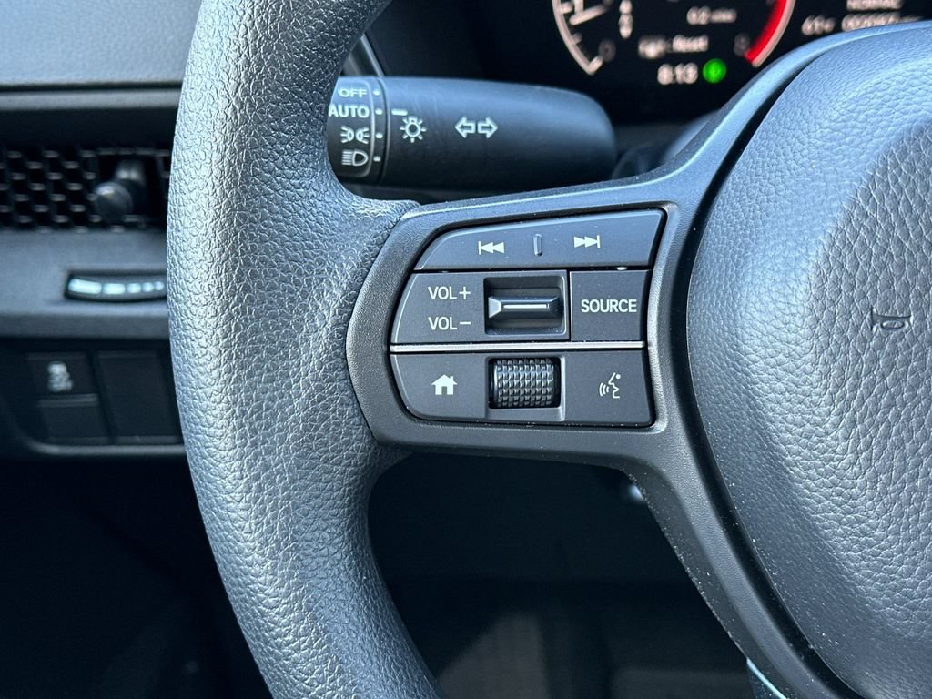 Used 2025 Honda CR-V LX image 28