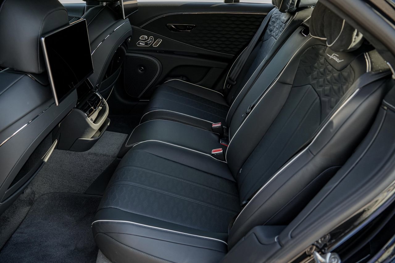 New 2025 Bentley Flying Spur Plug-In Hybrid AWD/4WD image 36