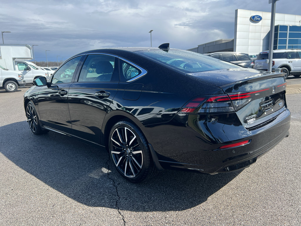 Used 2024 Honda Accord Touring image 7