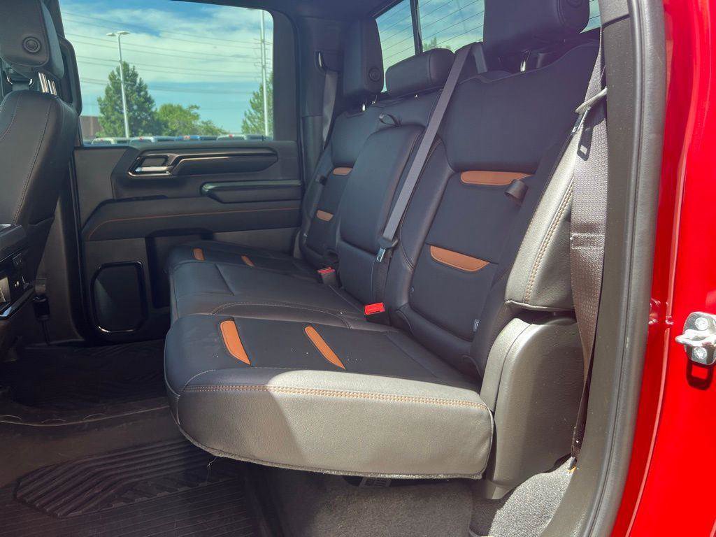 Used 2024 GMC Sierra 2500 AT4 w/ AT4 Preferred Package image 25