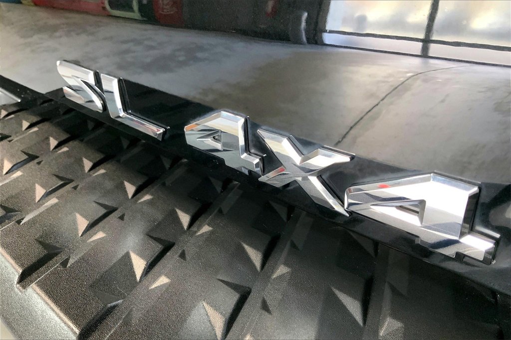 Used 2016 Nissan Titan SL image 30