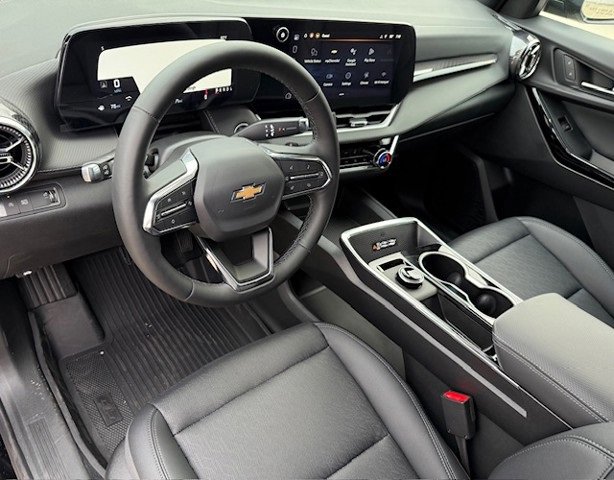 New 2026 Chevrolet Equinox LT w/ Convenience Package II image 13