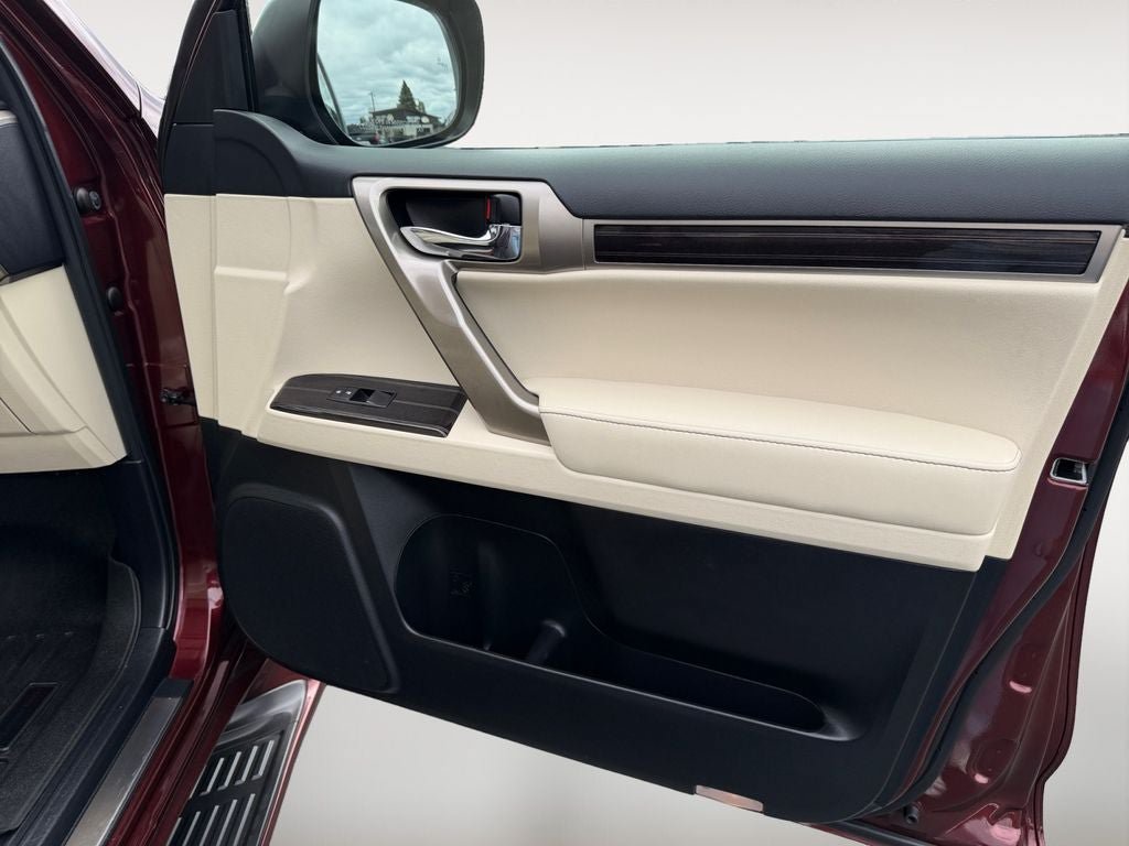 Used 2020 Lexus GX 460 Premium w/ Premium Package AWD/4WD image 25