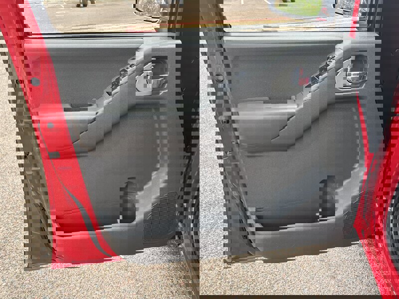 Used 2007 Nissan Frontier NISMO image 10