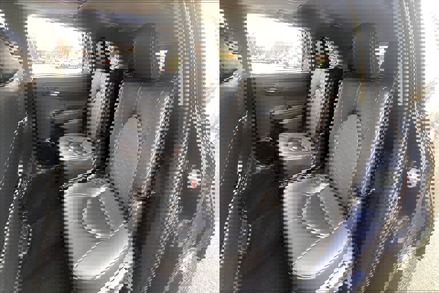 Used 2025 Toyota Highlander XLE image 31