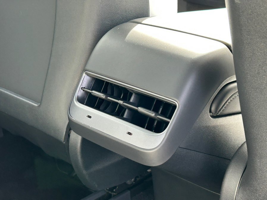 Used 2023 Tesla Model Y Long Range image 45