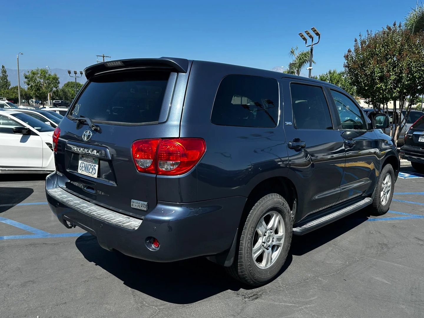 Used 2008 Toyota Sequoia SR5 RWD image 9