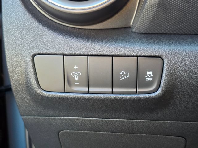 Used 2023 Hyundai Kona SEL FWD image 36
