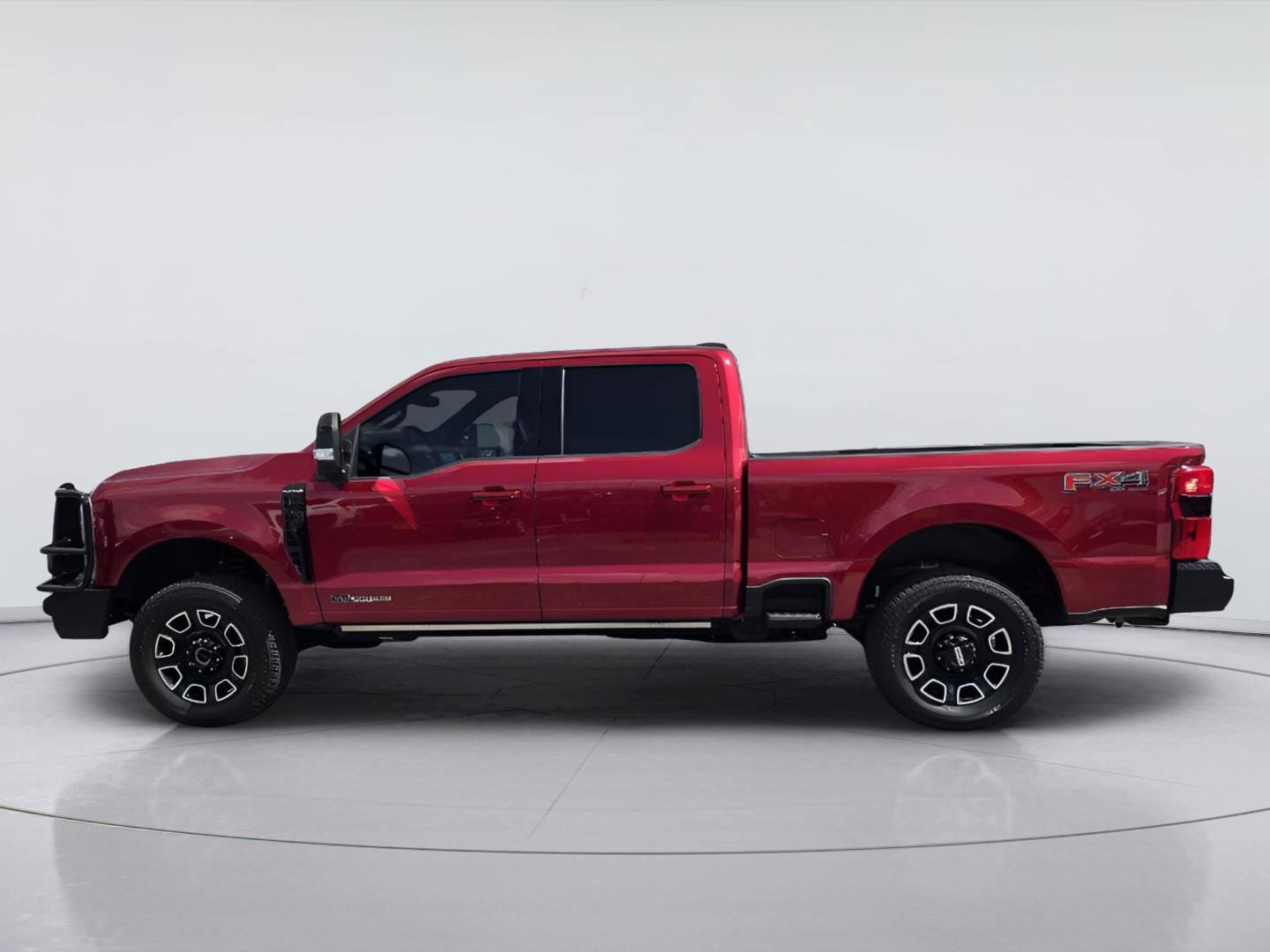 Certified 2025 Ford F250 Platinum w/ FX4 Off-Road Package AWD/4WD image 4