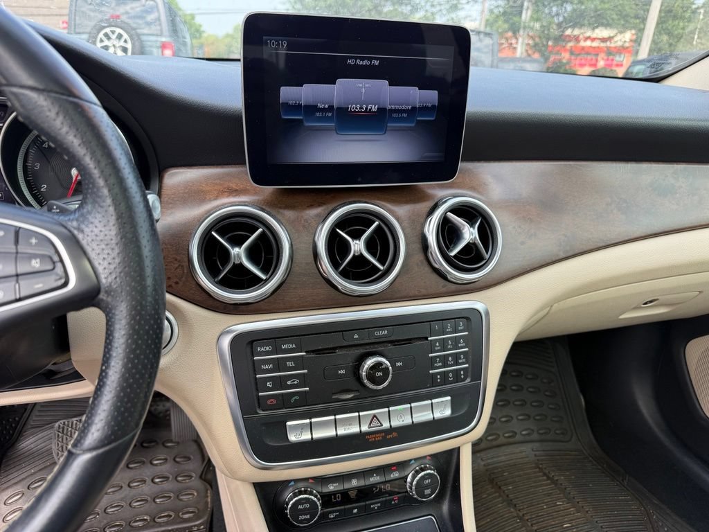 Used 2019 Mercedes-Benz GLA 250 w/ Convenience Package image 18