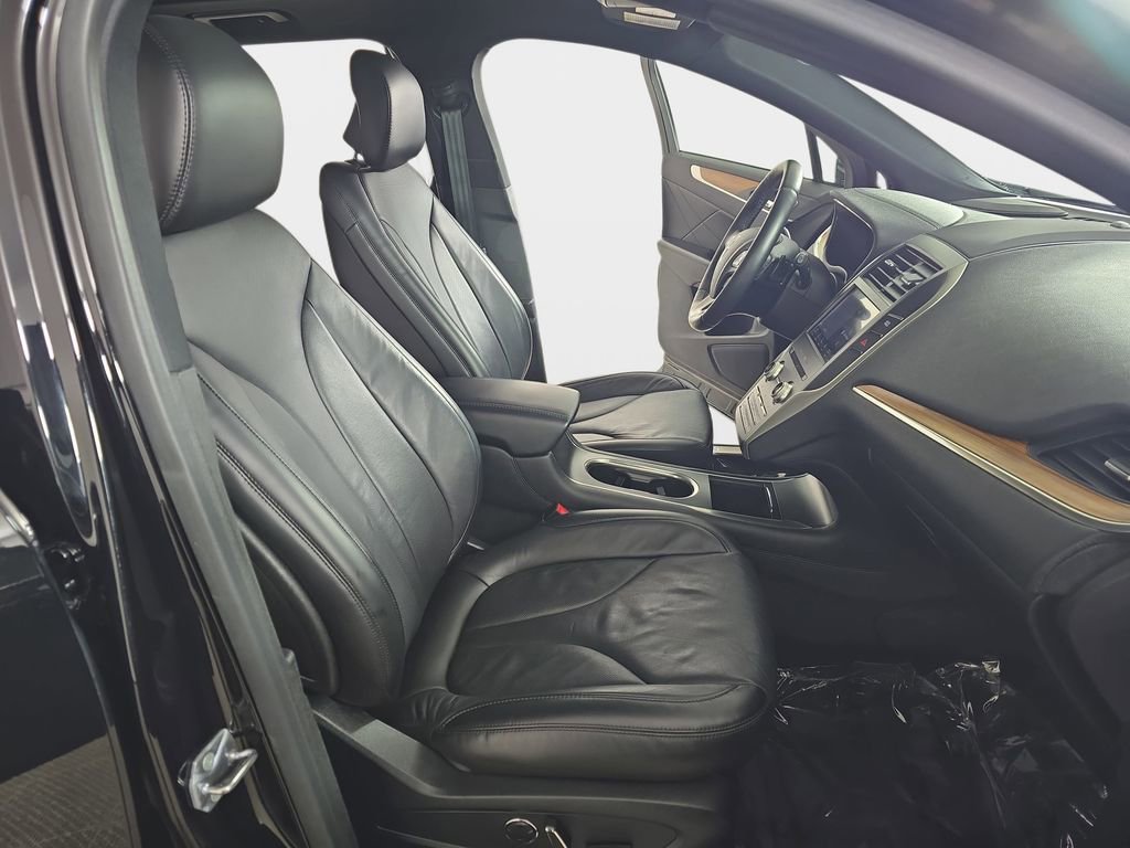 Used 2019 Lincoln MKC Reserve w/ MKC Climate Package image 11