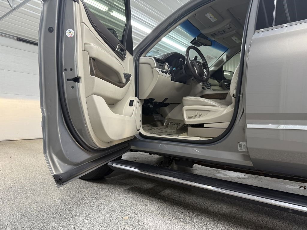 Used 2019 GMC Yukon Denali w/ Denali Ultimate Package image 7