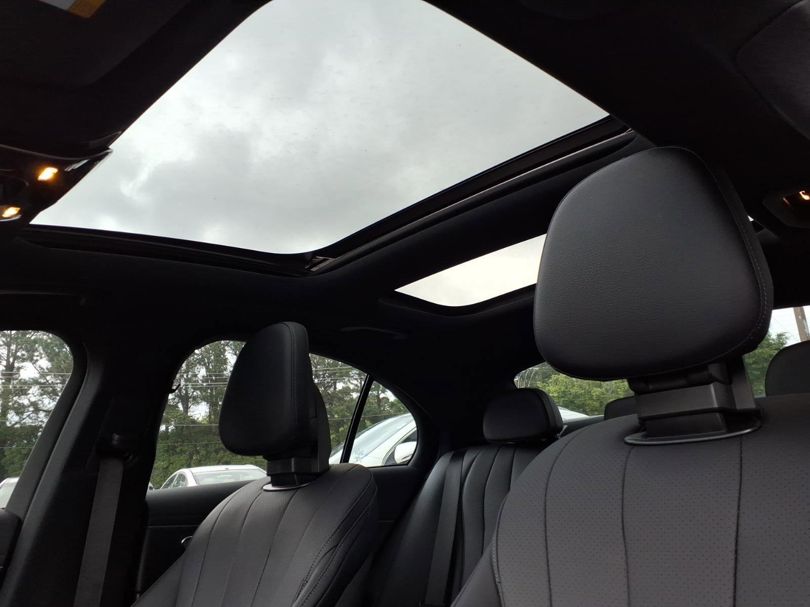 Used 2026 Mercedes-Benz E 350 4MATIC Sedan image 18