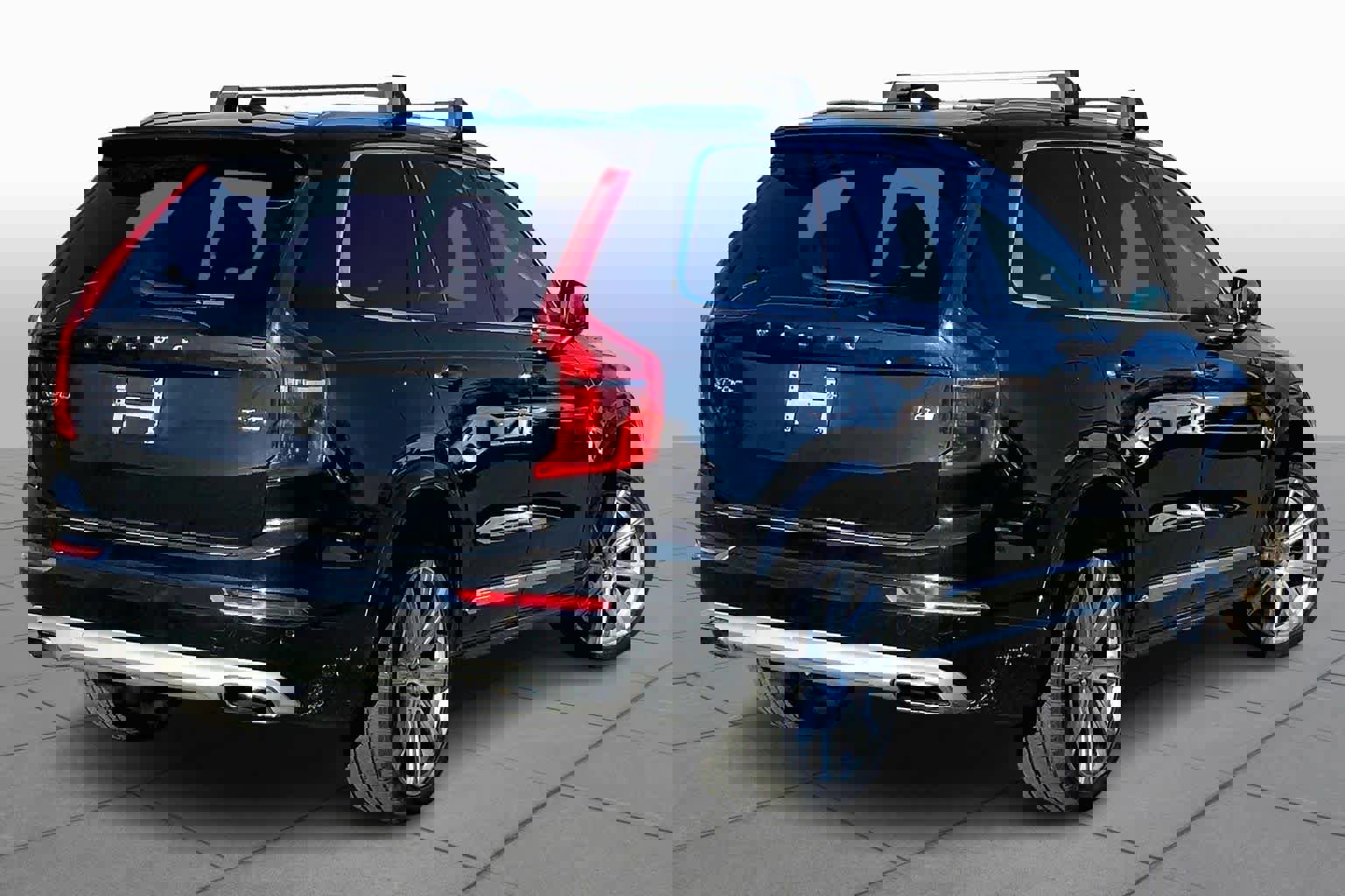 Used 2017 Volvo XC90 T6 Inscription w/ Vision Package image 12