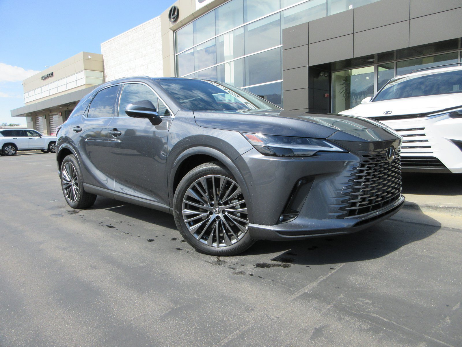 Used 2025 Lexus RX 450h AWD w/ Luxury Package image 13