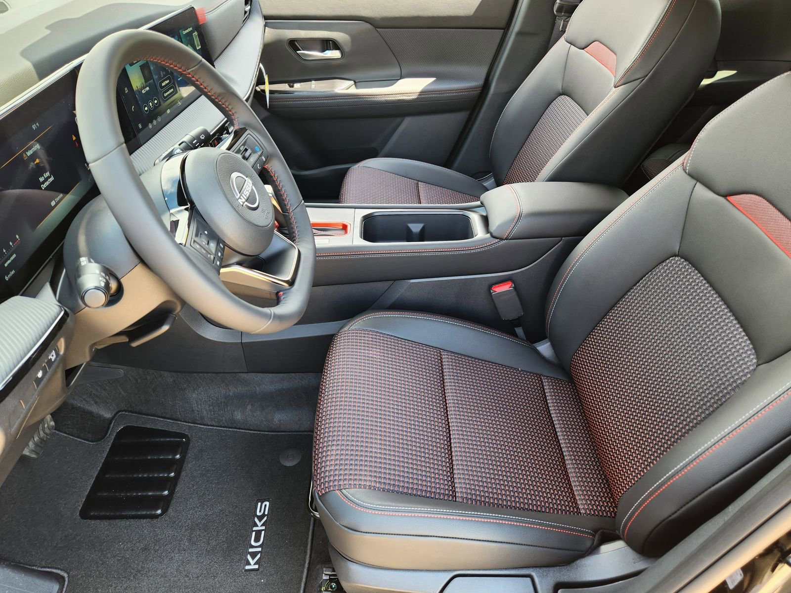 New 2026 Nissan Kicks SR image 12