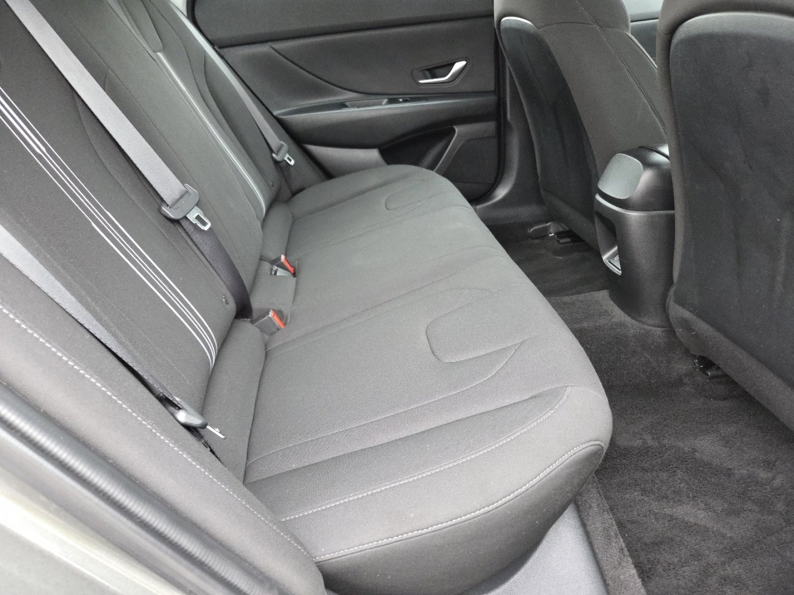 Used 2024 Hyundai Elantra SEL FWD image 23