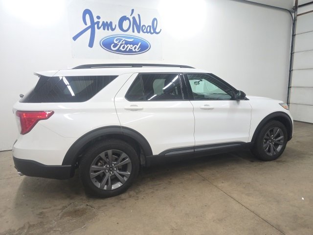 Used 2023 Ford Explorer XLT w/ Equipment Group 202A image 3