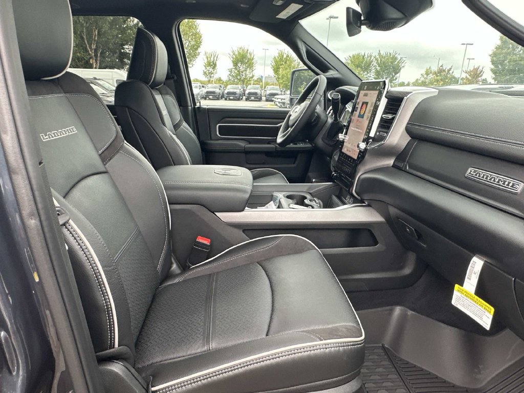 New 2026 RAM 3500 Laramie AWD/4WD image 12