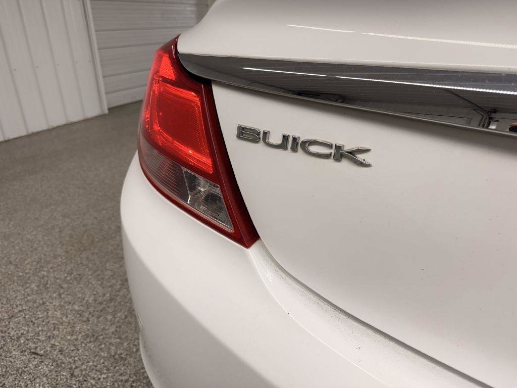 Used 2013 Buick Regal Premium image 8