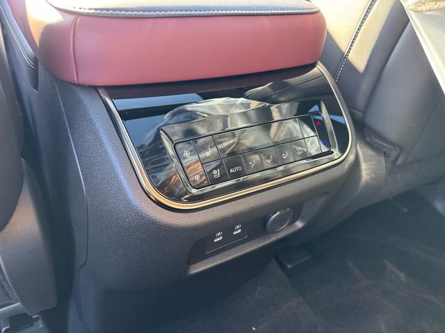 New 2026 INFINITI QX80 Autograph w/ Premium Cargo Package image 17