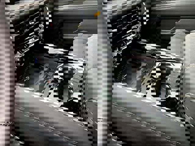 New 2025 Chevrolet Suburban Premier AWD/4WD image 12