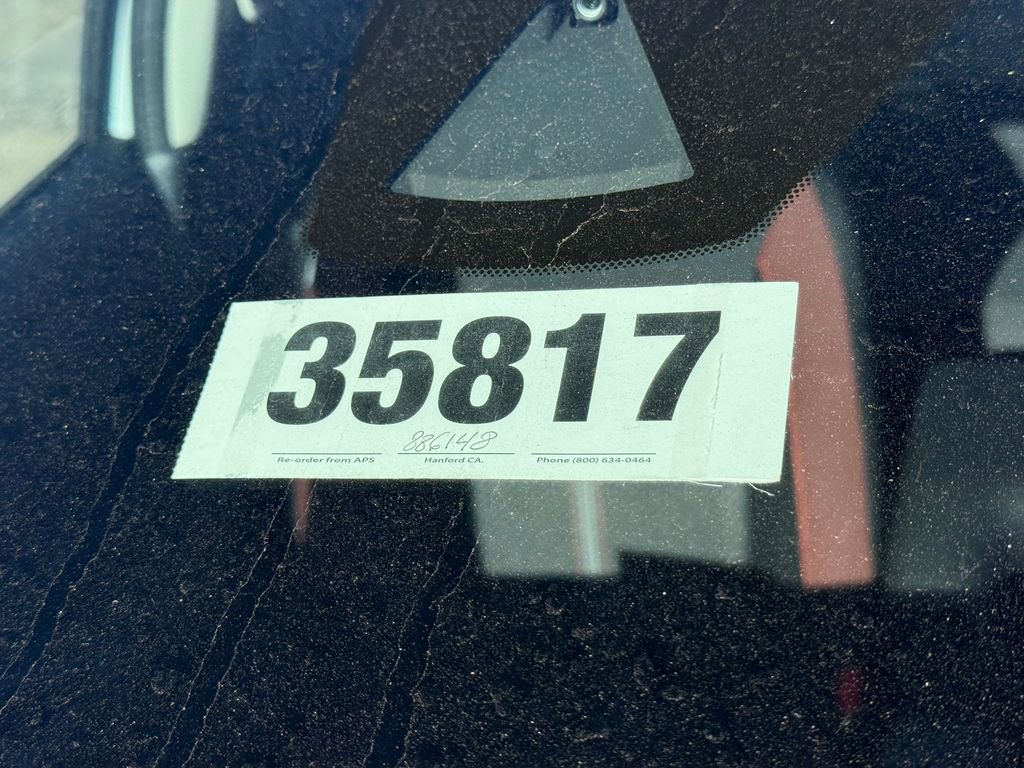 New 2025 Nissan Versa SR w/ Trunk Package image 24