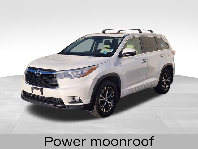 Used 2016 Toyota Highlander XLE image 4