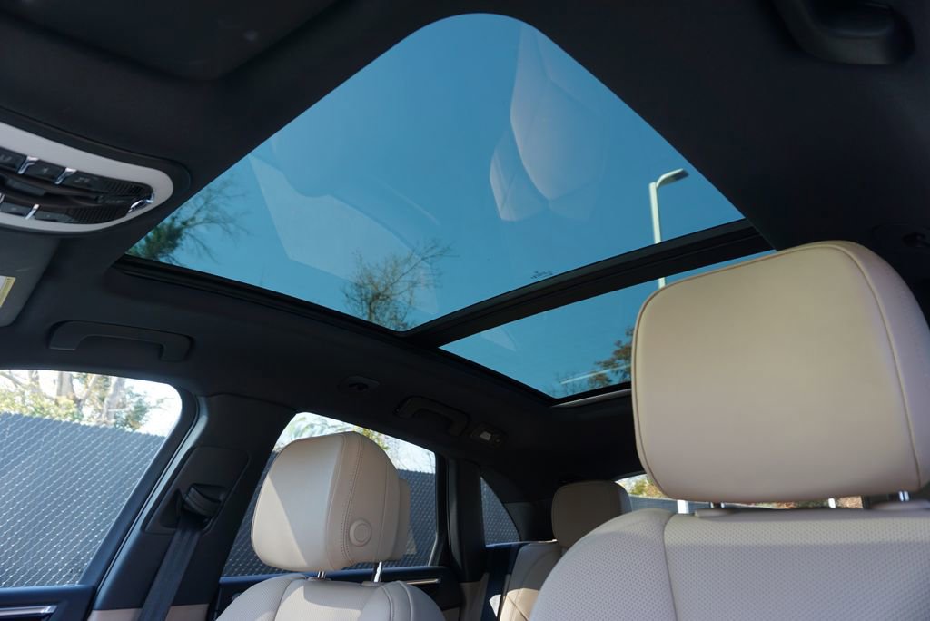 Used 2024 Porsche Macan image 12